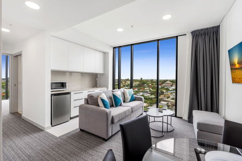Essence Suites Taringa - Accommodation Mount Tamborine 3