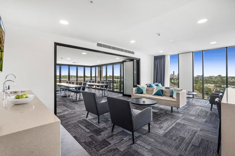Essence Suites Taringa - Accommodation Mount Tamborine 2