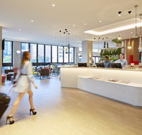 Holiday Inn Express Brisbane Central - Accommodation Mount Tamborine