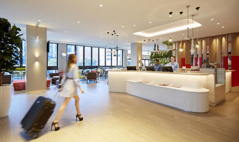 Holiday Inn Express Brisbane Central, An IHG Hotel - Accommodation Mount Tamborine 0