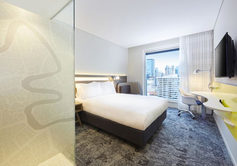 Holiday Inn Express Brisbane Central, An IHG Hotel - Accommodation Mount Tamborine 3