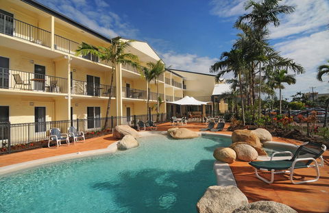 Cairns Queenslander Hotel & Apartments - Accommodation Mount Tamborine 2