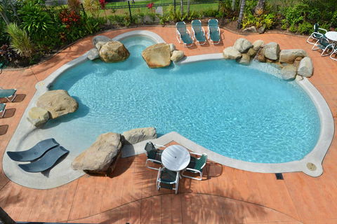 Cairns Queenslander Hotel & Apartments - Accommodation Mount Tamborine 4