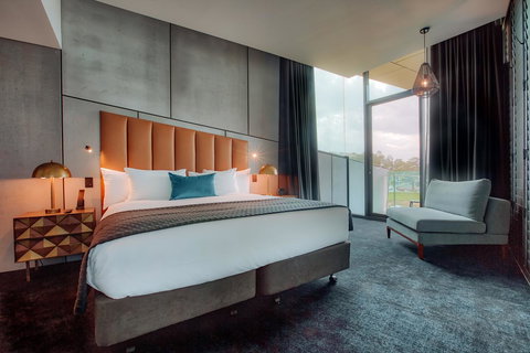 Eatons Hill Hotel - Accommodation Mount Tamborine 15