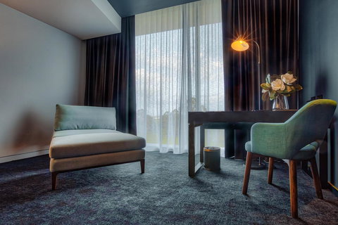 Eatons Hill Hotel - Accommodation Mount Tamborine 21