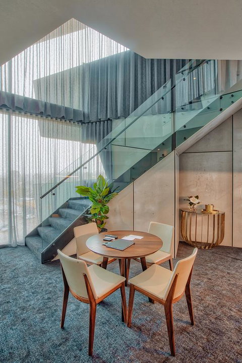 Eatons Hill Hotel - Accommodation Mount Tamborine 8