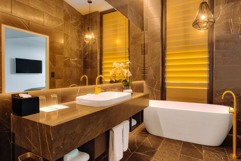 Eatons Hill Hotel - Accommodation Mount Tamborine 14