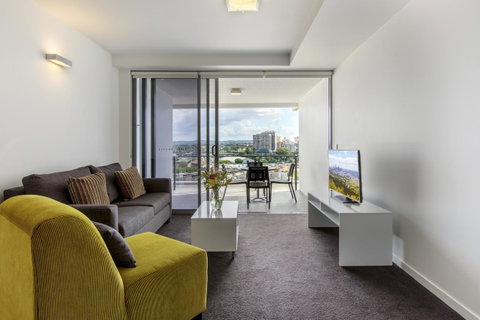 Code Apartments - Accommodation Mount Tamborine 42
