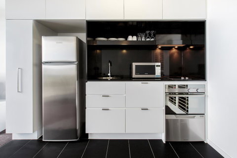 Code Apartments - Accommodation Mount Tamborine 37