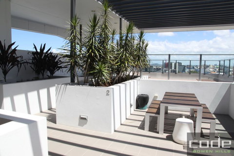 Code Apartments - Accommodation Mount Tamborine 27