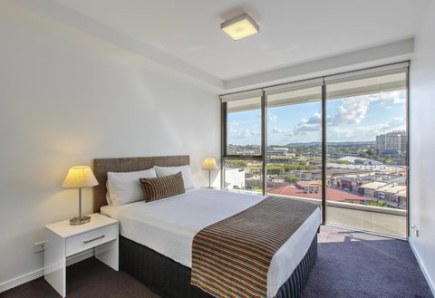 Code Apartments - Accommodation Mount Tamborine 4