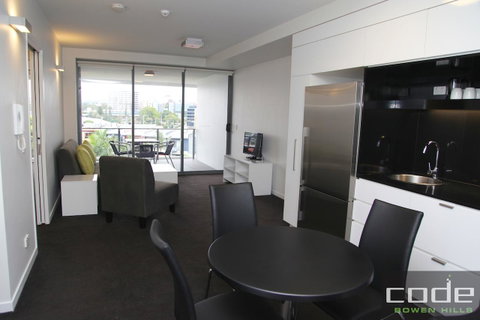 Code Apartments - Accommodation Mount Tamborine 35
