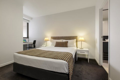 Code Apartments - Accommodation Mount Tamborine 9