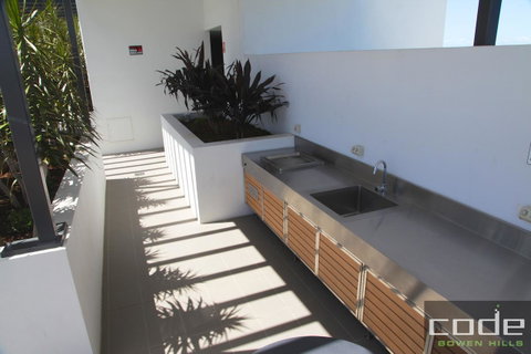 Code Apartments - Accommodation Mount Tamborine 28