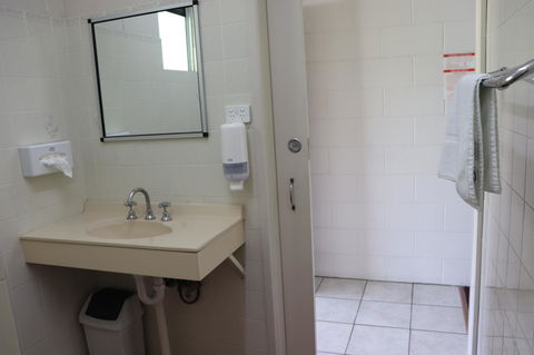 YAL Cairns - A Motel That Makes A Difference - Accommodation Mount Tamborine 20