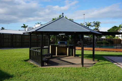 YAL Cairns - A Motel That Makes A Difference - Accommodation Mount Tamborine 7