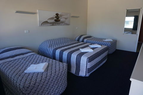 YAL Cairns - A Motel That Makes A Difference - Accommodation Mount Tamborine 17