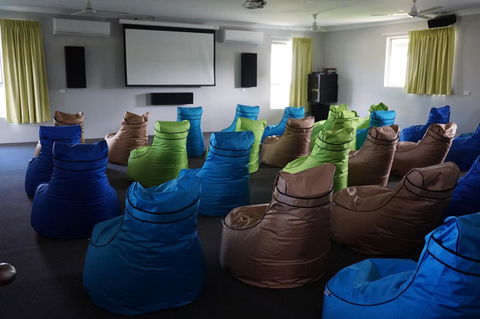 YAL Cairns - A Motel That Makes A Difference - Accommodation Mount Tamborine 4