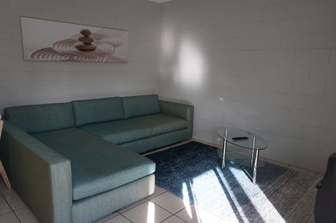 YAL Cairns - A Motel That Makes A Difference - Accommodation Mount Tamborine 22