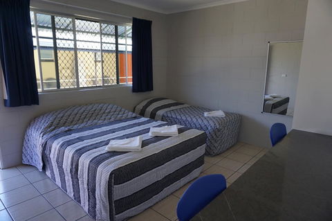 YAL Cairns - A Motel That Makes A Difference - Accommodation Mount Tamborine 30