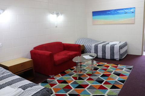 YAL Cairns - A Motel That Makes A Difference - Accommodation Mount Tamborine 18