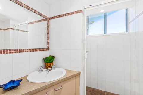 Rainbow Commodore Coolangatta - Accommodation Mount Tamborine 24