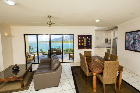 Jack And Newell Holiday Apartments - Accommodation Mount Tamborine 35