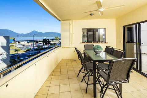 Jack And Newell Holiday Apartments - Accommodation Mount Tamborine 20