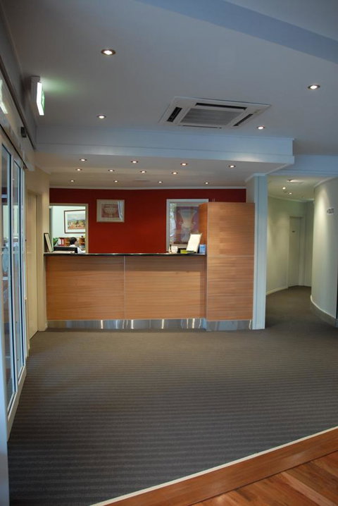 Madison Tower Mill Hotel - Accommodation Mount Tamborine 3