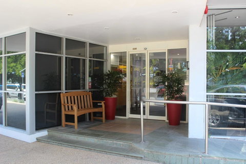 Madison Tower Mill Hotel - Accommodation Mount Tamborine 1