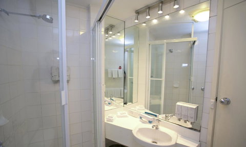 Madison Tower Mill Hotel - Accommodation Mount Tamborine 10