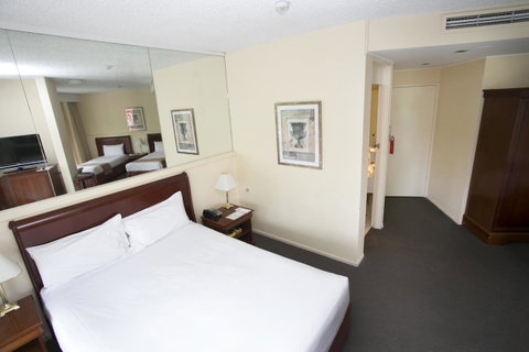 Madison Tower Mill Hotel - Accommodation Mount Tamborine 9