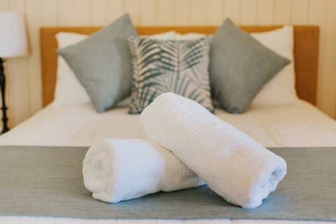 Apple Blossom Cottages - Accommodation Mount Tamborine 12