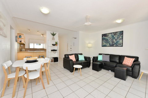 Tropical Reef Apartments - Accommodation Mount Tamborine 25