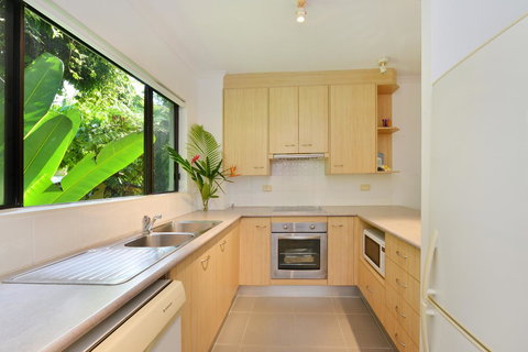 Tropical Reef Apartments - Accommodation Mount Tamborine 30