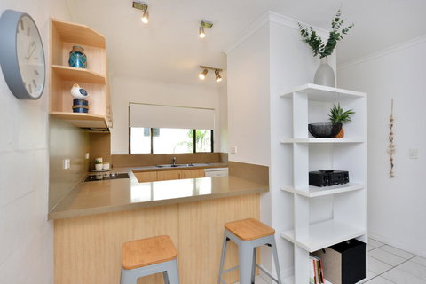 Tropical Reef Apartments - Accommodation Mount Tamborine 26