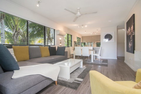 Tropical Reef Apartments - Accommodation Mount Tamborine 0