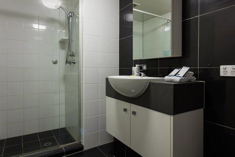 Oxygen Apartments - Accommodation Mount Tamborine 5