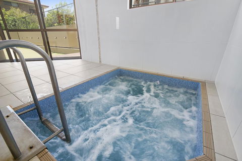 Burleigh Esplanade Apartments - Accommodation Mount Tamborine 22