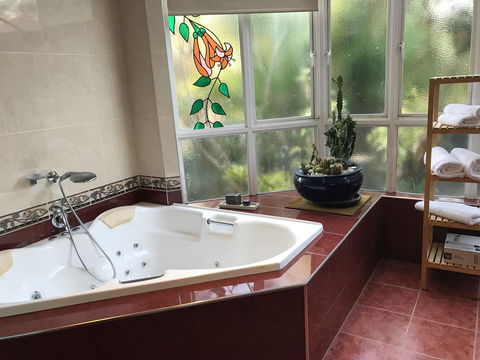 Taj On Byrnes - Private Luxury Apartment Mareeba - Accommodation Mount Tamborine 4