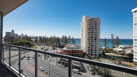 Swell Resort Burleigh Heads - Accommodation Mount Tamborine 32