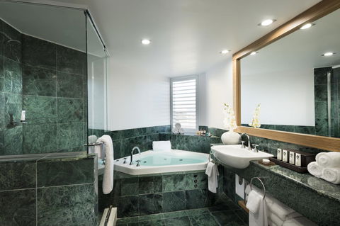 Sofitel Gold Coast Broadbeach - Accommodation Mount Tamborine 4