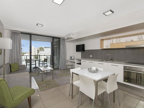 Atrio Apartments - Accommodation Mount Tamborine 6