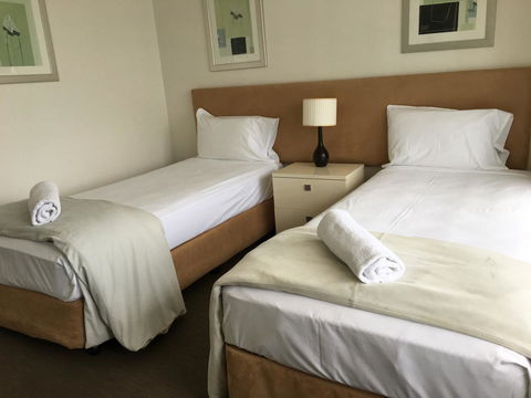 Surfers Century Oceanside Apartments - Accommodation Mount Tamborine 18