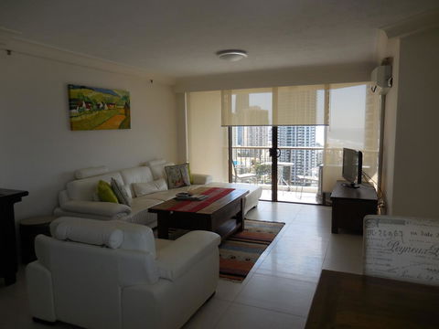Surfers Century Oceanside Apartments - Accommodation Mount Tamborine 40