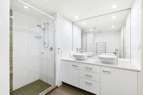 Surfers Century Oceanside Apartments - Accommodation Mount Tamborine 9