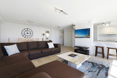 Surfers Century Oceanside Apartments - Accommodation Mount Tamborine 13