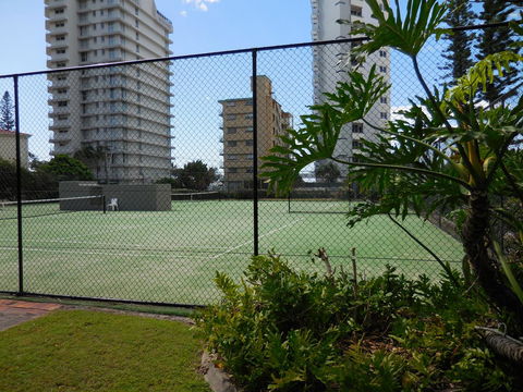 Surfers Century Oceanside Apartments - Accommodation Mount Tamborine 32