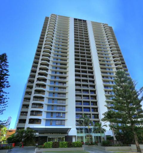 Surfers Century Oceanside Apartments - Accommodation Mount Tamborine 15