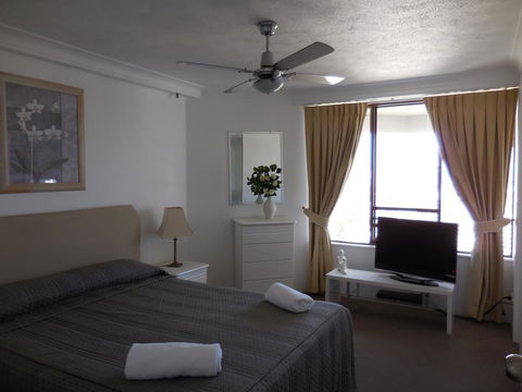 Surfers Century Oceanside Apartments - Accommodation Mount Tamborine 39